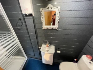 The Garden Room_bathroom